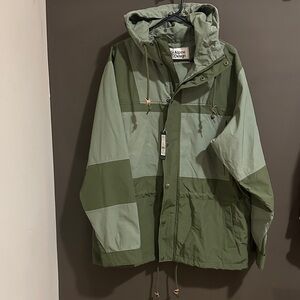 NEW SMALL Alpine Design Men's Two-Tone Green Raincoat